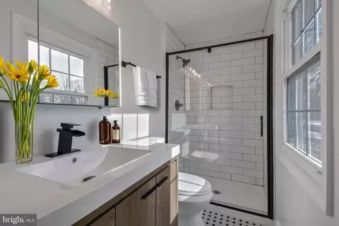 Bath - 8812 Churchfield Ln, Laurel, MD 20708 photo 2 of 2