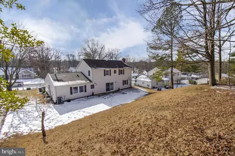 Exterior - 8812 Churchfield Ln, Laurel, MD 20708 photo 4 of 5