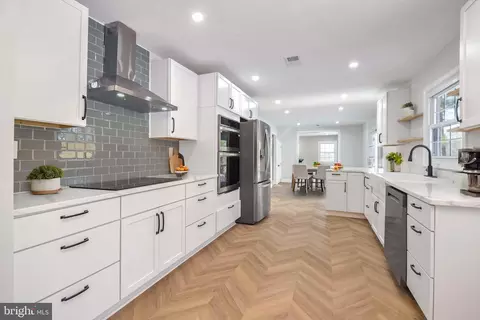 8812 Churchfield Ln, Laurel, MD 20708