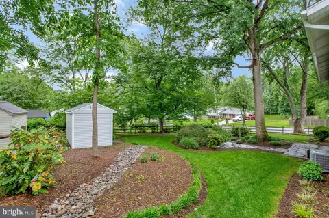Exterior - 6901 Niles Dr, Laurel, MD 20707 photo 10 of 10