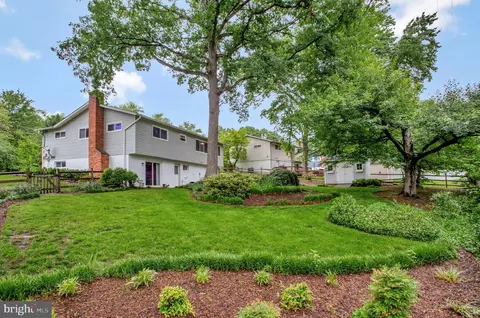 Exterior - 6901 Niles Dr, Laurel, MD 20707 photo 7 of 10