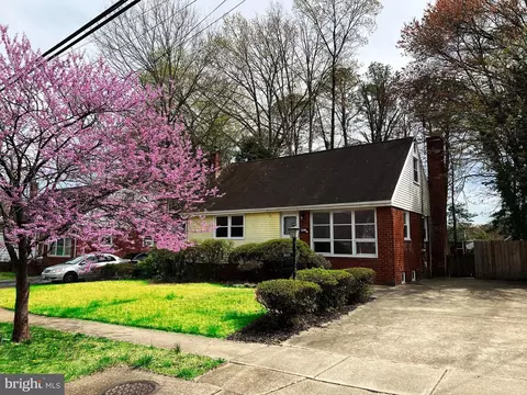 8411 Cathedral Ave, Hyattsville, MD 20784