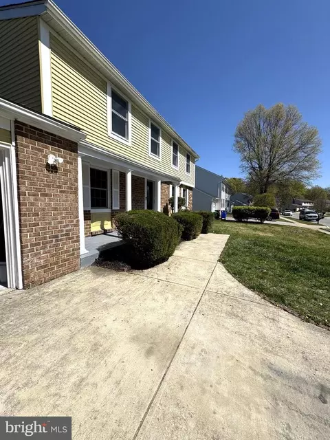 9112 Briarchip St, Laurel, MD 20708 photo 2