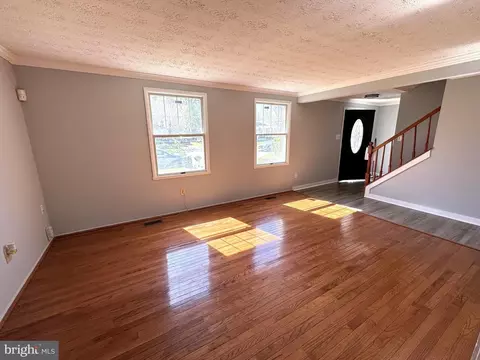 9112 Briarchip St, Laurel, MD 20708 photo 4