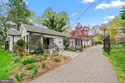 6320 Bell Station Rd, Glenn Dale, MD 20769
