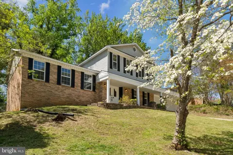 908 Queens Ter, Fort Washington, MD 20744