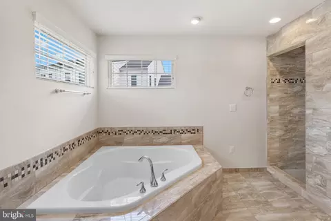 Entry Way - 12505 Barnard Ct, Brandywine, MD 20613 photo 4 of 5