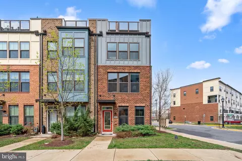 6211 Chronicle St, Hyattsville, MD 20782