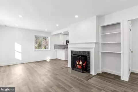 5207 58th Ave, Hyattsville, MD 20781