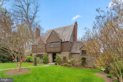 6912 Oakridge Rd, University Park, MD 20782