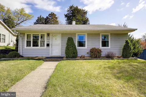 7203 Roanne Dr, Oxon Hill, MD 20745