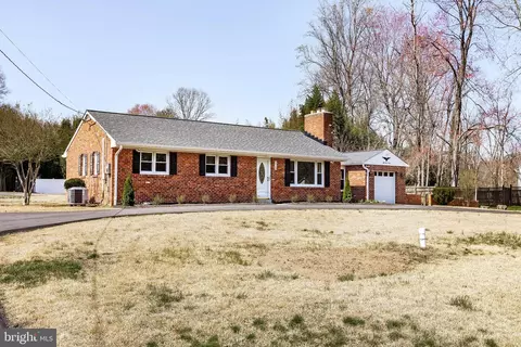 5720 Park Dr, Bowie, MD 20715 photo 4