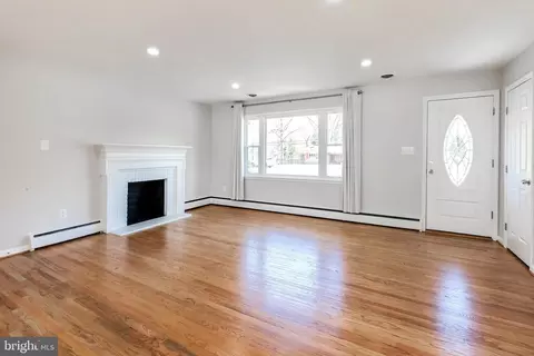 5720 Park Dr, Bowie, MD 20715 photo 9