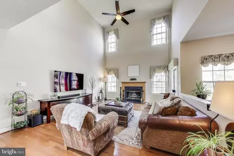 10107 Linford Ter, Lanham, MD 20706 photo 7