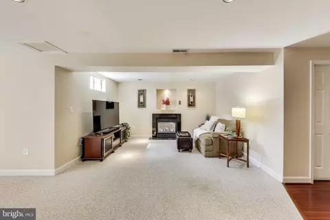 10107 Linford Ter, Lanham, MD 20706 photo 33