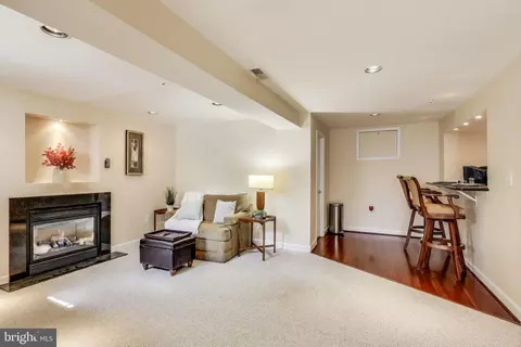 10107 Linford Ter, Lanham, MD 20706 photo 32