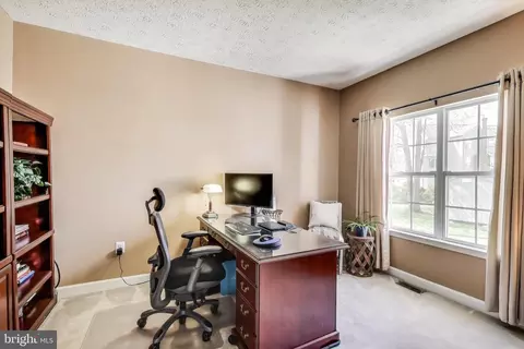 10107 Linford Ter, Lanham, MD 20706 photo 13