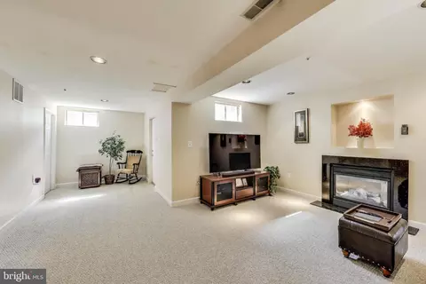 10107 Linford Ter, Lanham, MD 20706 photo 34
