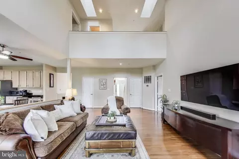 10107 Linford Ter, Lanham, MD 20706 photo 6