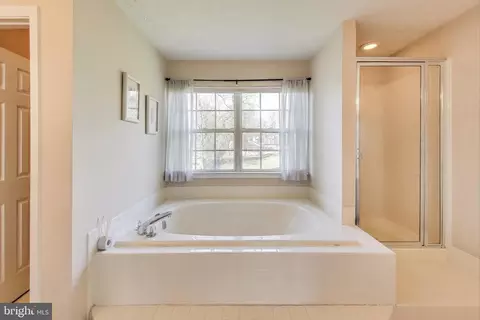 10107 Linford Ter, Lanham, MD 20706 photo 21