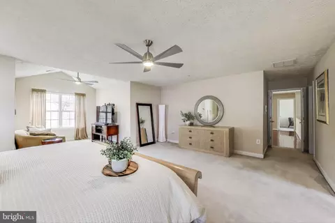 10107 Linford Ter, Lanham, MD 20706 photo 18