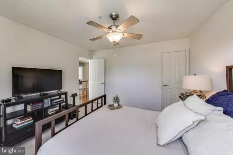 10107 Linford Ter, Lanham, MD 20706 photo 25
