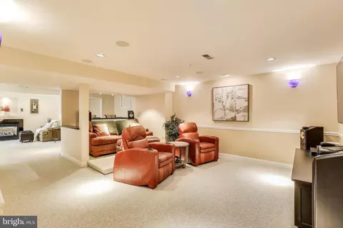 10107 Linford Ter, Lanham, MD 20706 photo 36