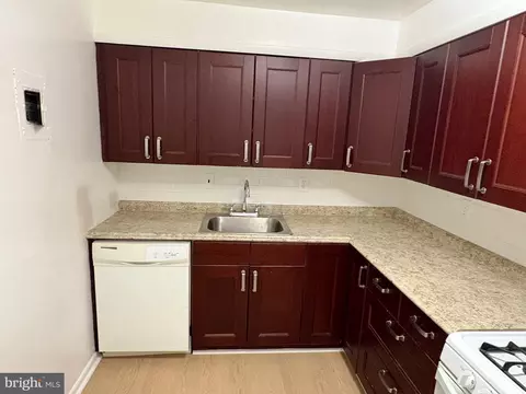 9250 Edwards Way #205-C, Hyattsville, MD 20783