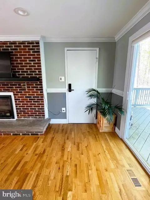 Entry Way - 6510 Killarney St, Clinton, MD 20735 photo 13 of 17