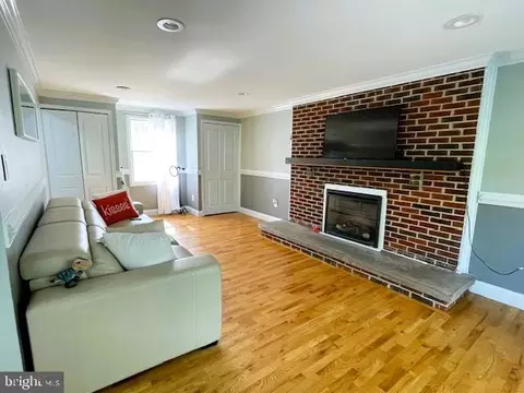 Living - 6510 Killarney St, Clinton, MD 20735 photo 1 of 4