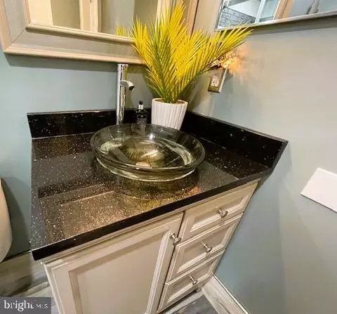 Bath - 6510 Killarney St, Clinton, MD 20735 photo 3 of 7