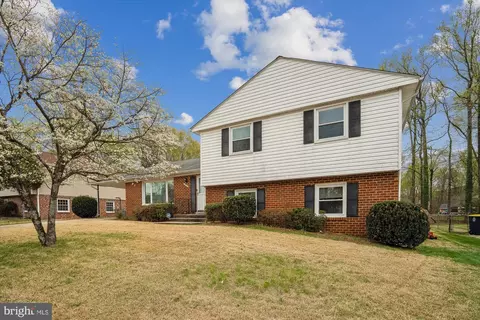 12103 Chesterton Dr, Marlboro, MD 20774