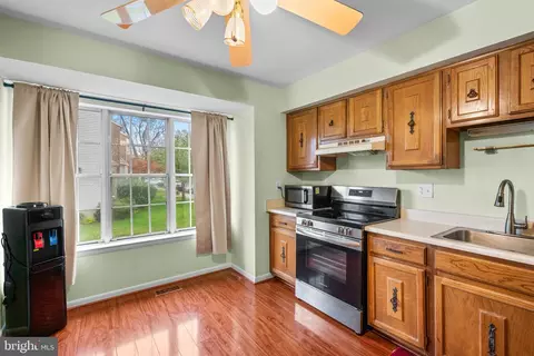 8146 Fenwick Ct, Laurel, MD 20707 photo 13