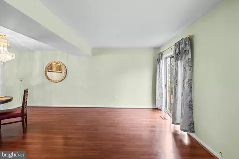 8146 Fenwick Ct, Laurel, MD 20707 photo 5