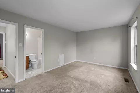 8146 Fenwick Ct, Laurel, MD 20707 photo 18