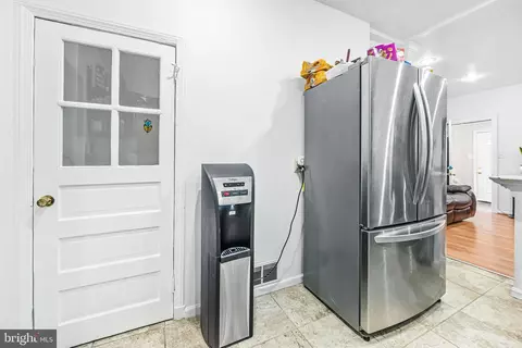Entry Way - 5703 Eagle St, Capitol Heights, MD 20743 photo 3 of 6