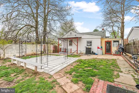 Exterior - 5703 Eagle St, Capitol Heights, MD 20743 photo 2 of 3