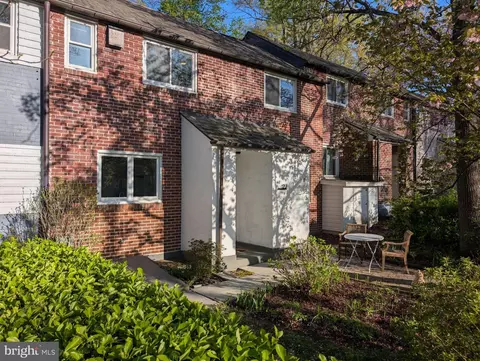 2 J Northway, Greenbelt, MD 20770