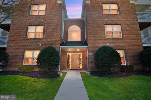3706 Excalibur Ct #201, Bowie, MD 20716