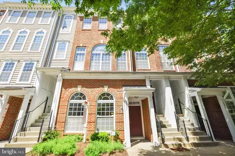 1007 Treeland Way #503, Marlboro, MD 20774