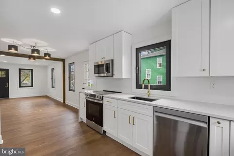 8710 Maple Ave, Bowie, MD 20720 photo 6