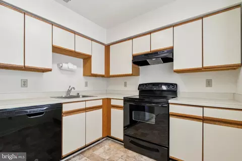 Kitchen - 9435 Trevino Ter #78, Laurel, MD 20708 photo 3 of 3