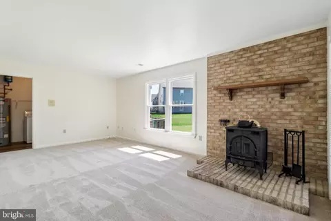 Living - 9435 Trevino Ter #78, Laurel, MD 20708 photo 2 of 9