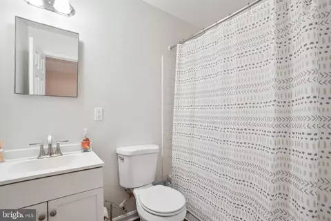 Bath - 7690 E Arbory Ct #245, Laurel, MD 20707 photo 1 of 2