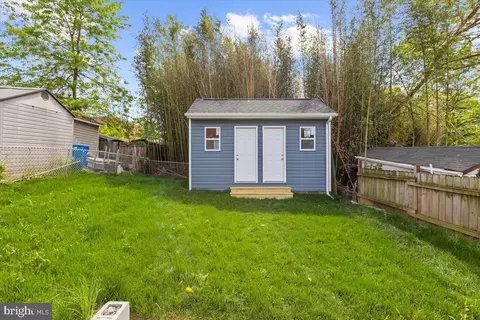 8303 Navahoe Dr, Silver Spring, MD 20903 photo 35