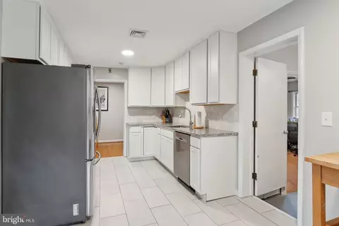 16111 Julie Ln, Laurel, MD 20707 photo 4