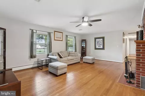 16111 Julie Ln, Laurel, MD 20707 photo 10