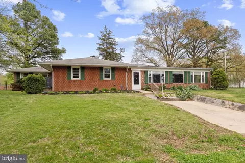 16111 Julie Ln, Laurel, MD 20707