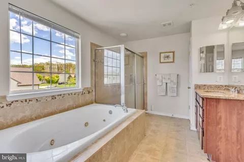 Bath - 9308 Caliph St, Brandywine, MD 20613 photo 2 of 4