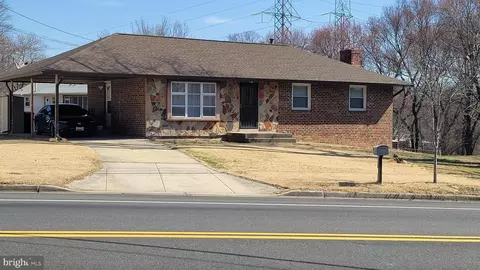518 Shady Glen Dr, Capitol Heights, MD 20743